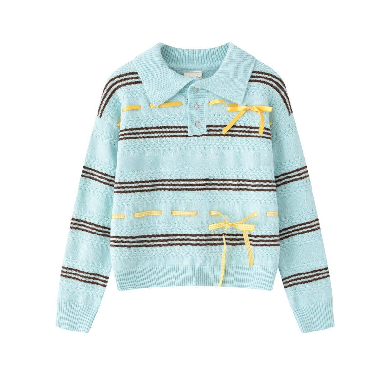 Trendy Green Sweater with Lace Bow